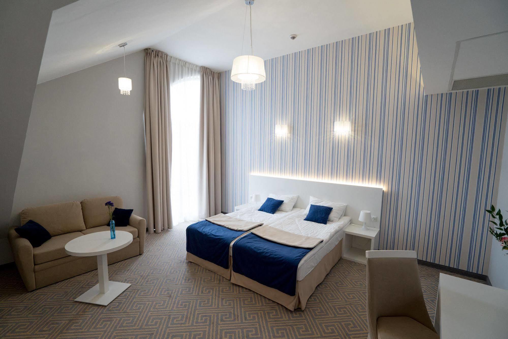 Hotel Aleksandria Siedlce Buitenkant foto